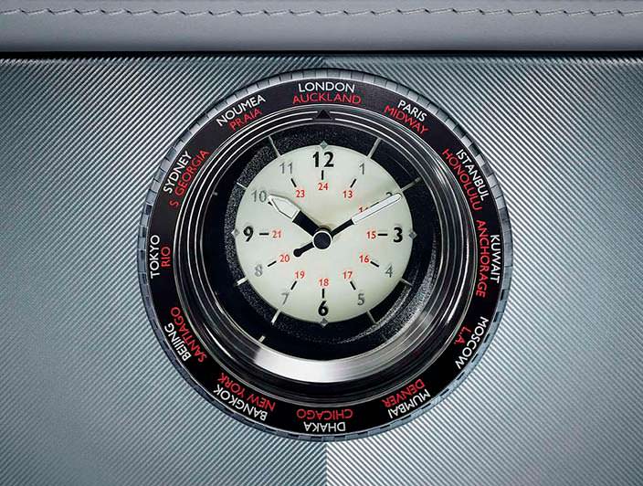 Фото | Мировые часы в салоне Rolls-Royce Phantom Metropolitan