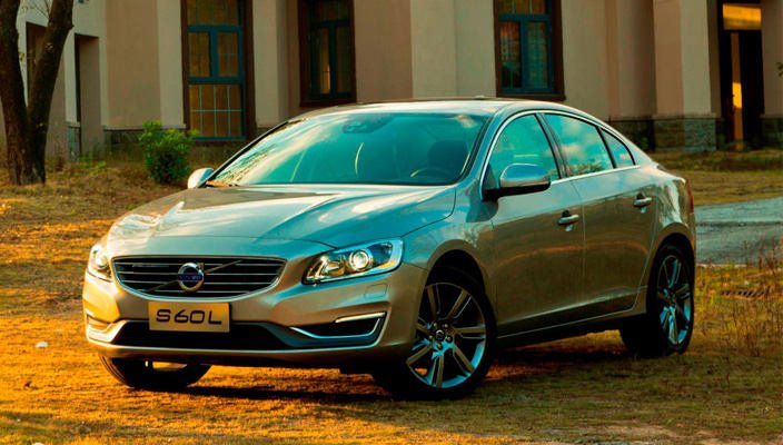 Удлиненный седан Volvo S60L выезжает из Китая | фото, цена