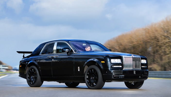 Первый прототип внедорожника Rolls-Royce