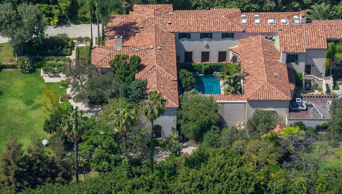 Дом Антонио Бандераса и Гриффит в Голливуде продается | фото