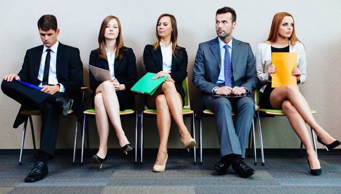 Украинский рынок труда оживает, но зарплаты не растут