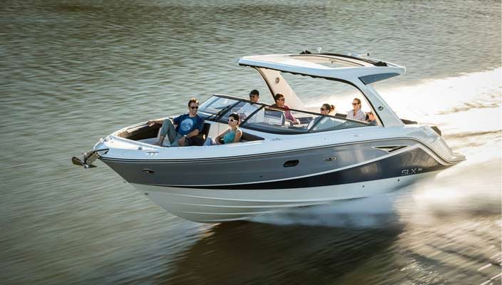 Элитный катер для отдыха Sea Ray 310 SLX | фото, обзор