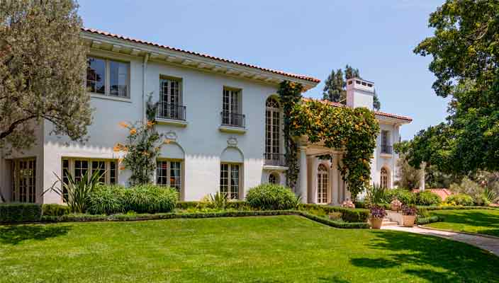 Джоли купит дом в Лос Фелис, где жила с Питтом | цена, фото