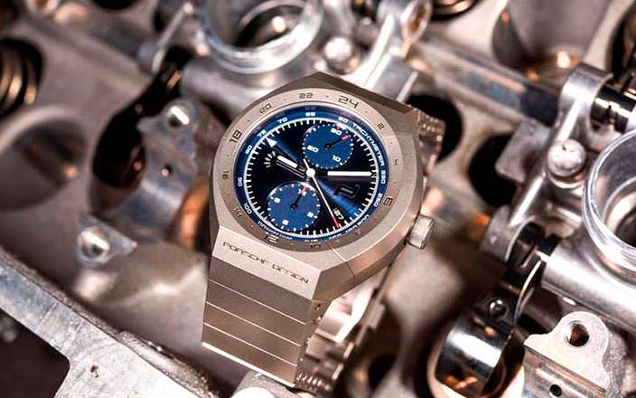 Часы Porsche Design Monobloc Actuator Chronograph и двигатель Porsche 911 RSR