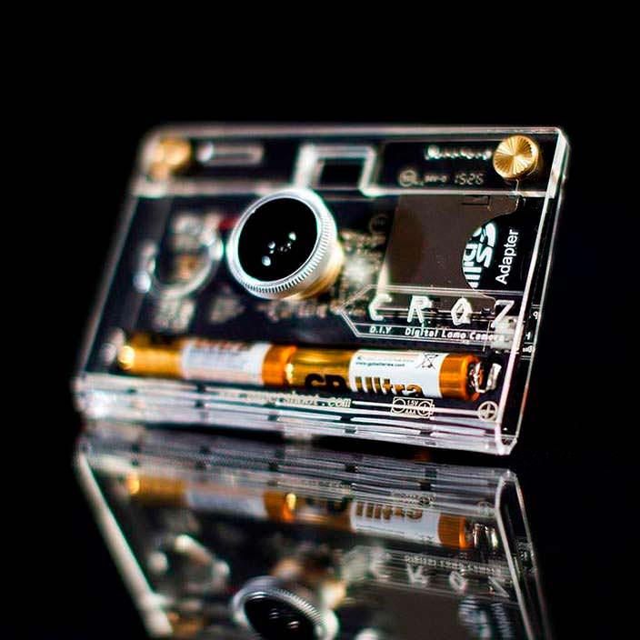 Прозрачный фотоаппарат CROZ от Paper Work