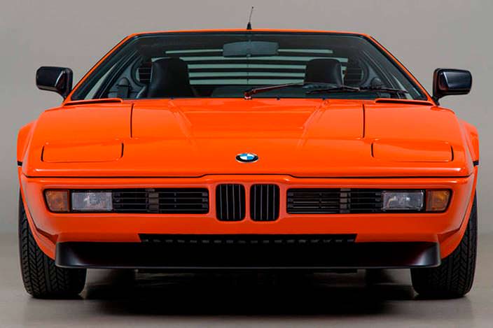 Суперкар BMW M1 1980 года в идеальном состоянии