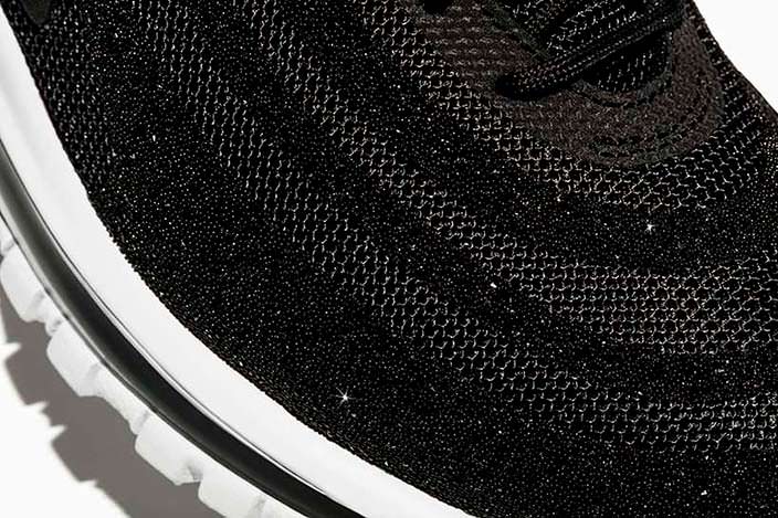 Чёрные кроссовки с кристаллами Сваровски от Nike