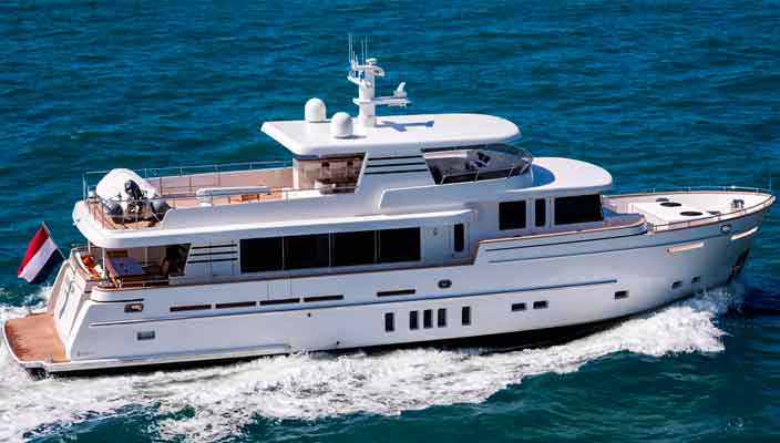 Спущена на воду яхта Dutch Falcon от Van Der Valk | фото