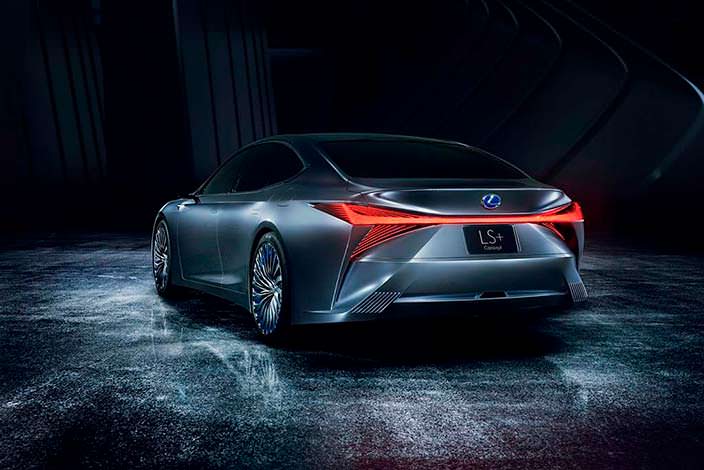 Lexus LS+ Concept. Светодиодная полоса на всю ширину багажника