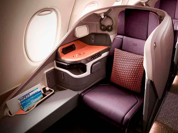 Кожаное кресло в бизнес-классе Airbus A380 от Singapore Airlines