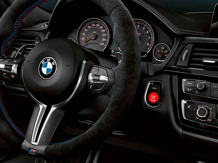 Спортивный руль BMW M3 CS