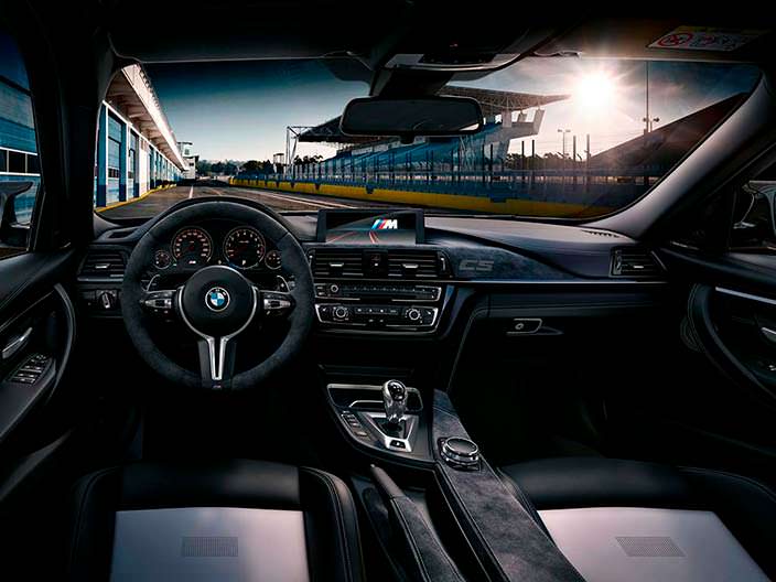 Кожаный салон BMW M3 CS