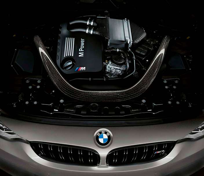 Двигатель 3,0-литра TwinPower Turbo BMW M3 CS