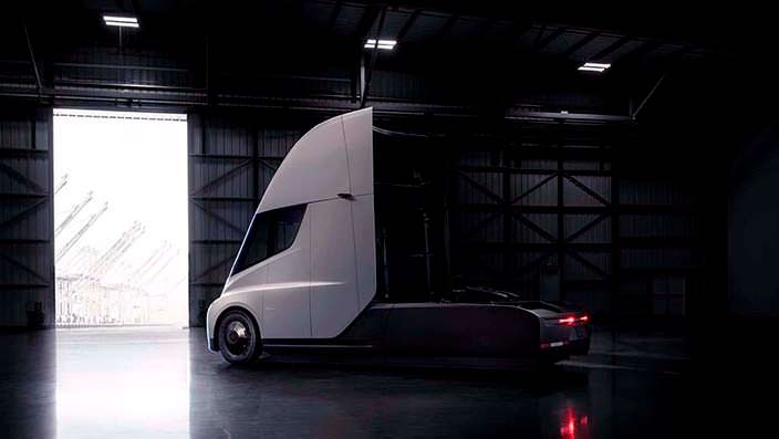 Электрический магистральный седельный тягач Tesla Semi