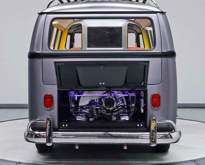 Моторный отсек с подсветкой в Volkswagen T1
