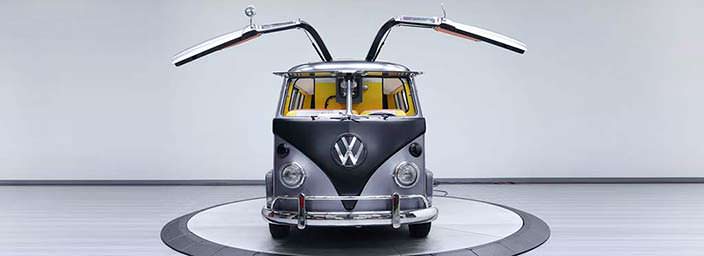 Вэн Volkswagen T1 1967 года в стиле «Назад в будущее»