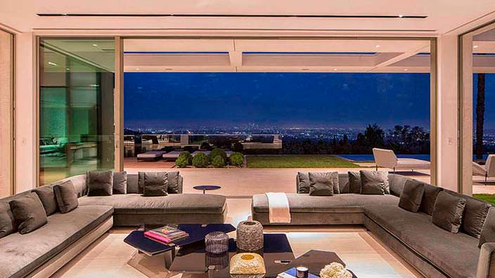 Панорамный вид на Лос-Анджелес и океан из дома Майкла Бэя