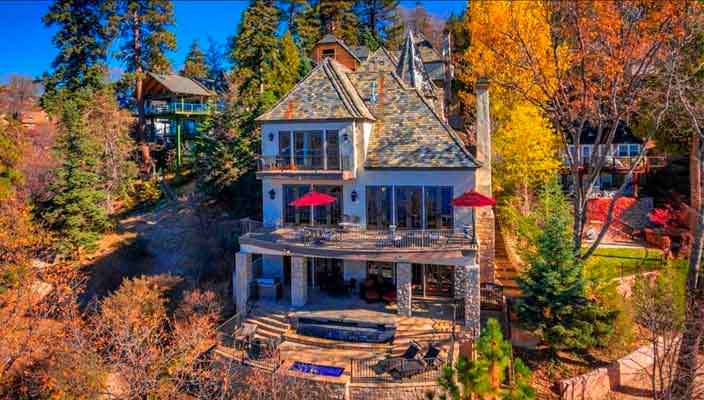 Вокалист Van Halen Сэмми Хагар продает дом у озера | фото