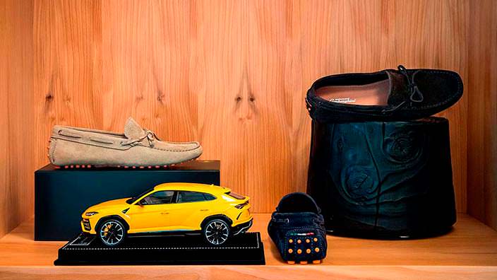 Фирменная одежда и аксессуары для покупателей Lamborghini Urus