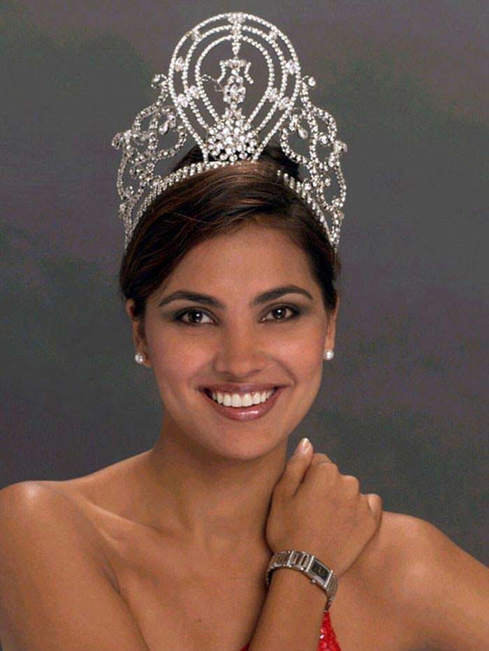 Лара Датта - Мисс Вселенная из Индии