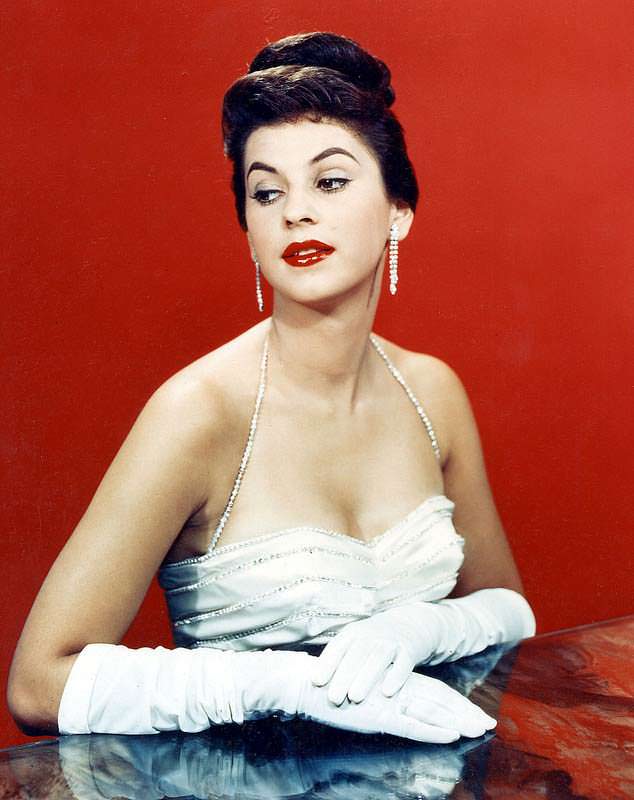 Лус Марина Сулуага - Мисс Вселенная 1958 года
