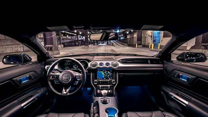 Фото внутри Ford Mustang Bullitt 2019