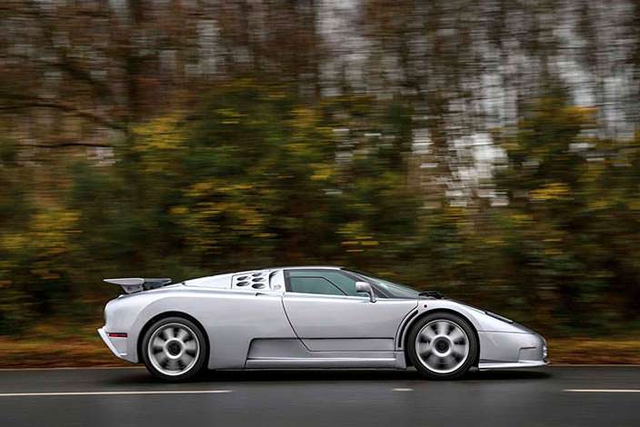 Коллекционный Bugatti EB110 SS Prototype 1993 года
