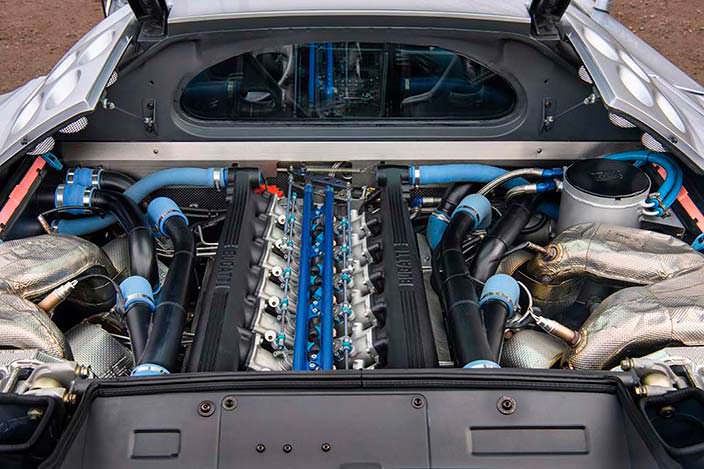 Двигатель 3,5-литра V12 под капотом Bugatti EB110 SS Prototype