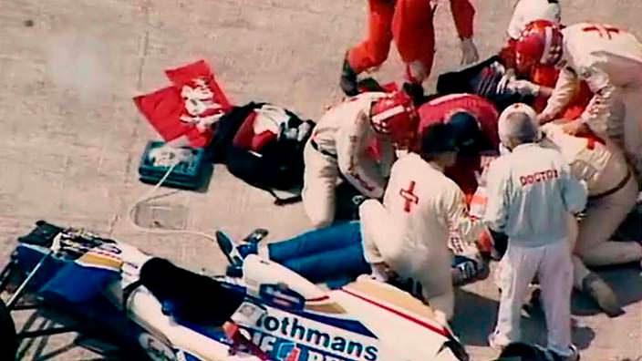 Фото Айртона Сенны после аварии на Williams FW16 в мае 1994