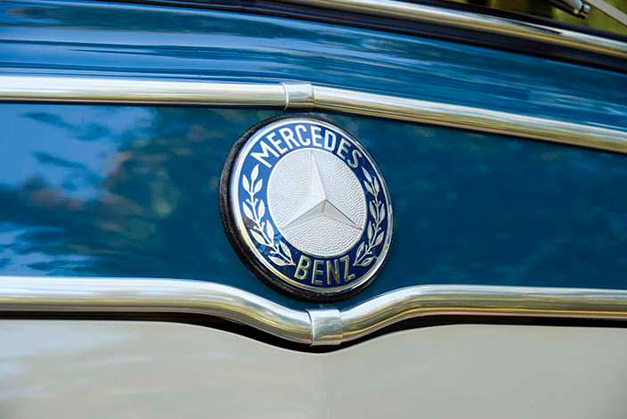 Логотип Mercedes-Benz O 319