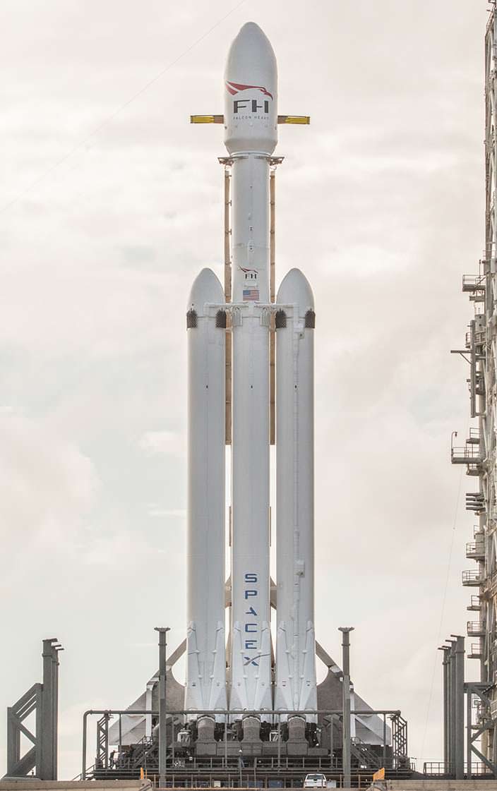 Ракета Falcon Heavy, улетевшая к Марсу 6 февраля 2018 года