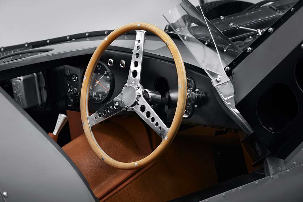 Фото салона Jaguar D-Type