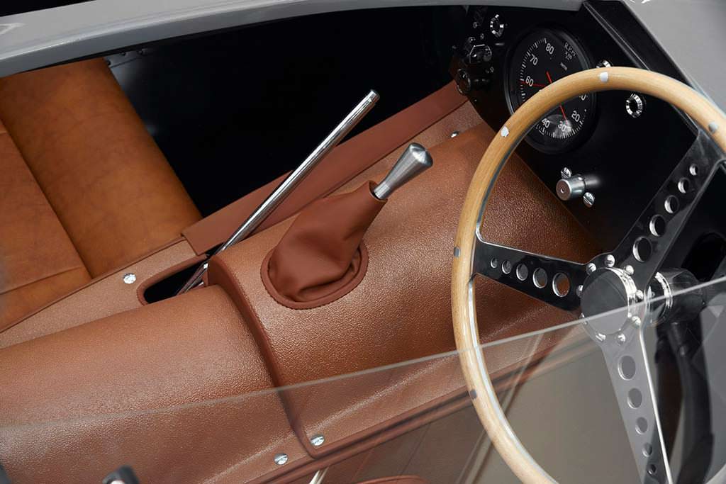 Кожаный салон Jaguar D-Type