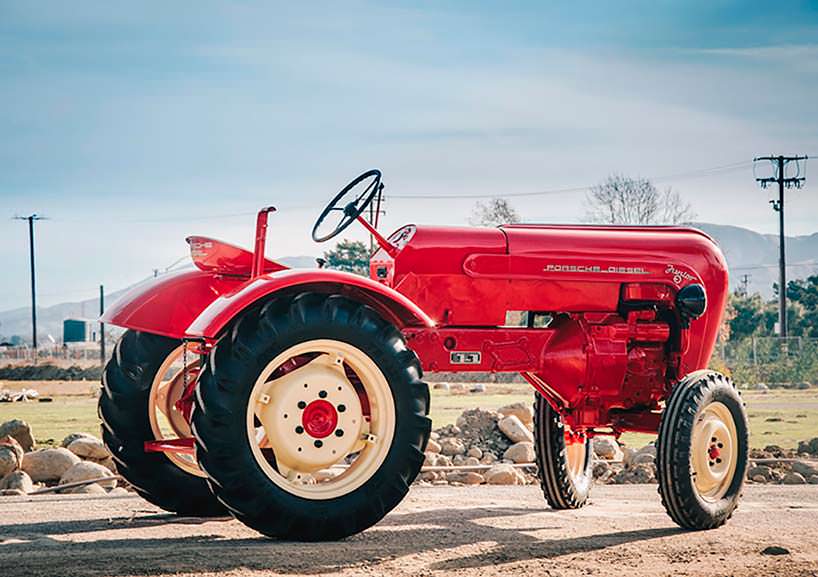 Красный трактор Porsche Junior L108 1961 года выпуска