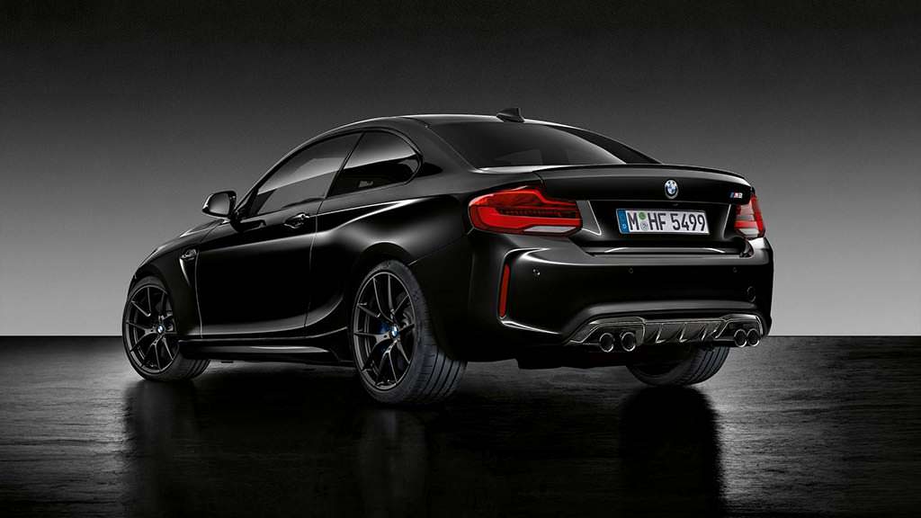 Чёрная BMW M2 Coupe Edition Black Shadow