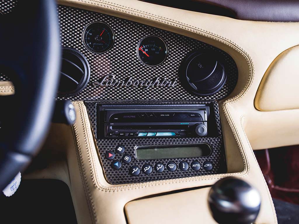 Магнитола DVD Lamborghini Diablo VT 6.0 SE 2001 года выпуска