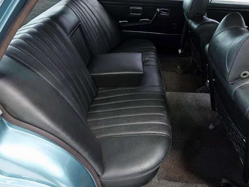 Кожаные сиденья Mercedes-Benz 280SEL 1970 года выпуска
