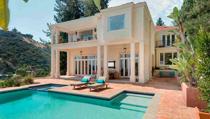 Актриса Кристин Дэвис купила дом в Лос-Анджелесе | фото, цена