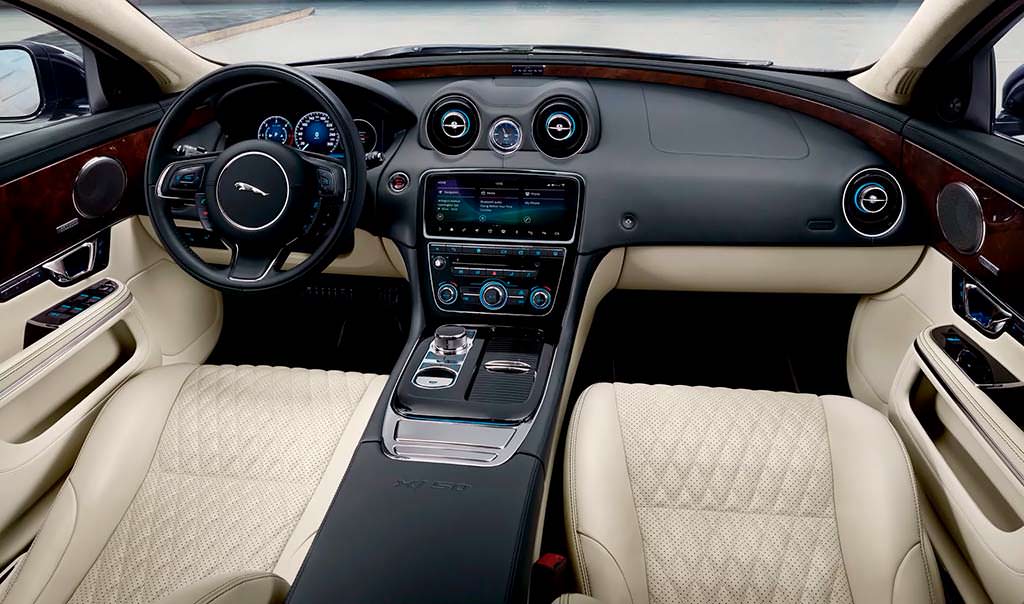 Фото салона Jaguar XJ50