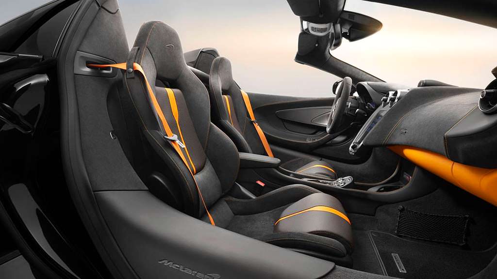 Кожаный салон McLaren 570S Spider Design Edition