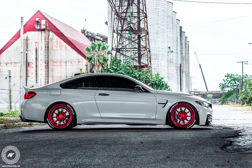 Спортивное купе BMW M4 Coupe. Тюнинг от ADV.1 Wheels