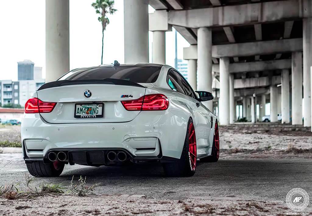 Спортивная BMW M4 Coupe от ADV.1 Wheels. Мощность 712 л.с.