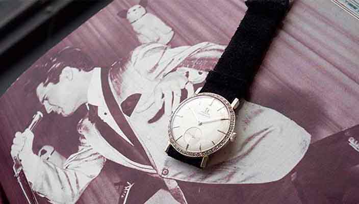 Часы с бриллиантами Omega Элвиса Пресли продадут с аукциона