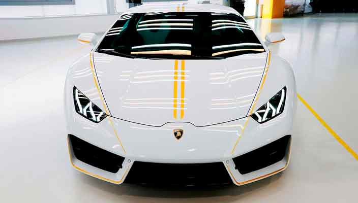 Lamborghini Huracan Папы Римского ушел с молотка за $861 575