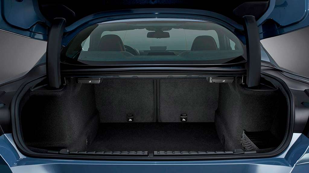 Багажник BMW 8-Series нового поколения