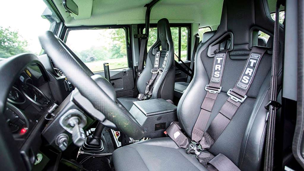 Спортивные сиденья Recaro Land Rover Defender SVX