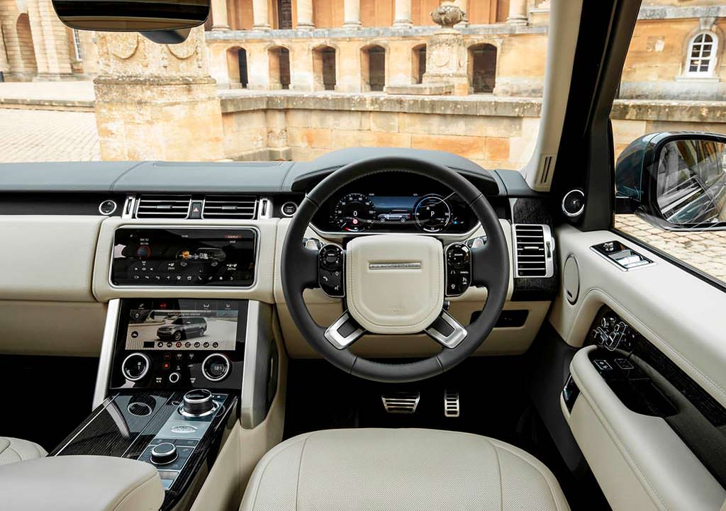 Фото салона внедорожника Range Rover 2019