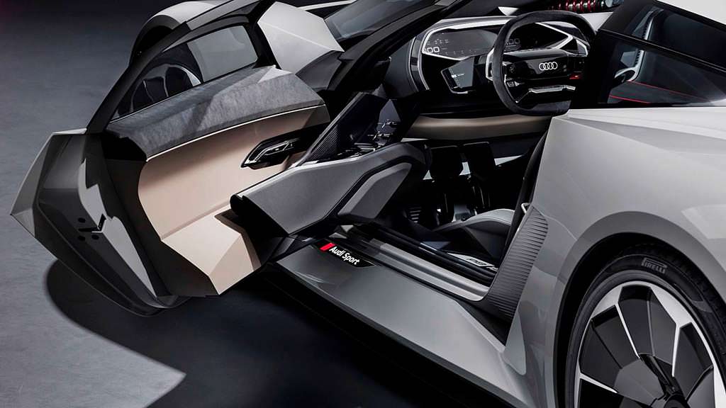 Фото салона Audi PB18 E-Tron Concept