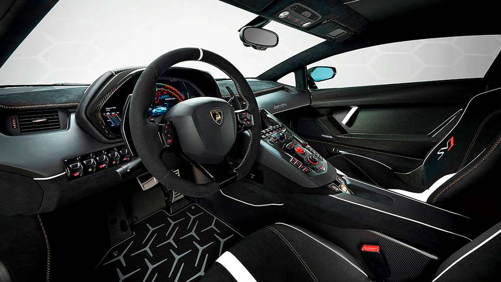 Фото внутри Lamborghini Aventador SVJ 63