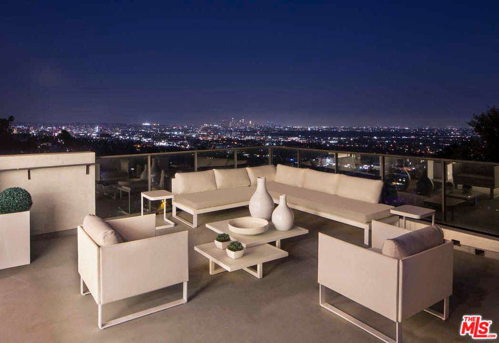 Панорамная терраса с видом на Лос-Анджелес